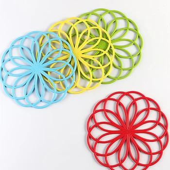 

Silicone Rose Flower Kitchen Dining Table Decortion Heat Insulation Resistant Mat Pad Cup Holder Coaster Placemat