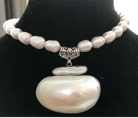 

Hot sale new Style >>>>>17" 10-13mm White Biwa Freshwater Pearl Necklace + shell pendant