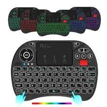 2020 arkadan aydınlatmalı mikrofon ses kontrolü Rii X8 + 2.4G Mini kablosuz klavye rusça İngilizce için Touchpad ile Android TV kutusu PC