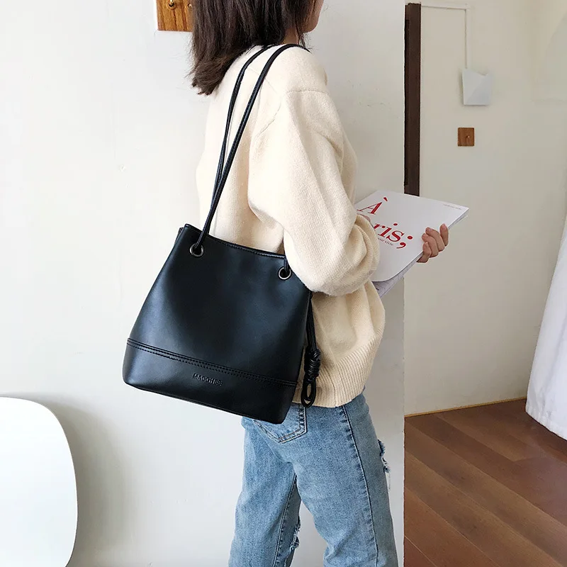 

2019 New Style Elegant Versatile Retro Solid Color Pull-belt Strap Large Capacity Shoulder Verticle Bucket Bag WOMEN'S Bag