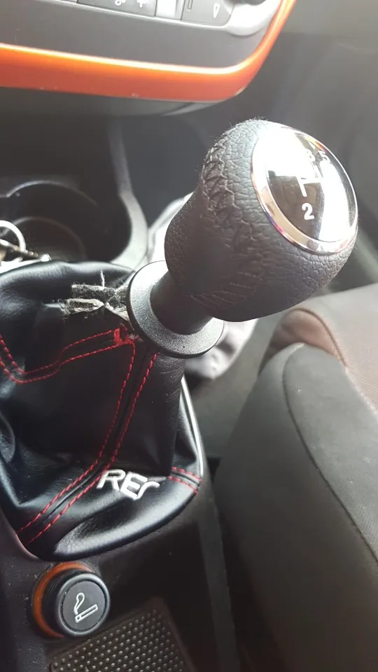 fiat leather knob