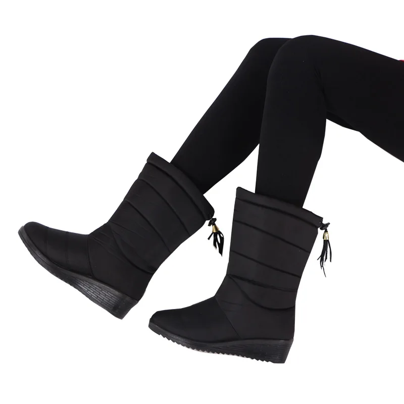 Модные женские ботинки до середины икры с бахромой; зимние ботинки; зимние женские ботинки; зимняя женская обувь; водонепроницаемые ботинки; женские ботинки на танкетке