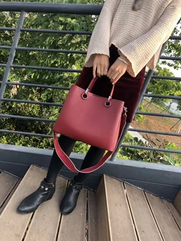 

Women's Bag Leather Women's Bag New Litchi Pattern Handbag Fashion Shoulder Commuter Bag