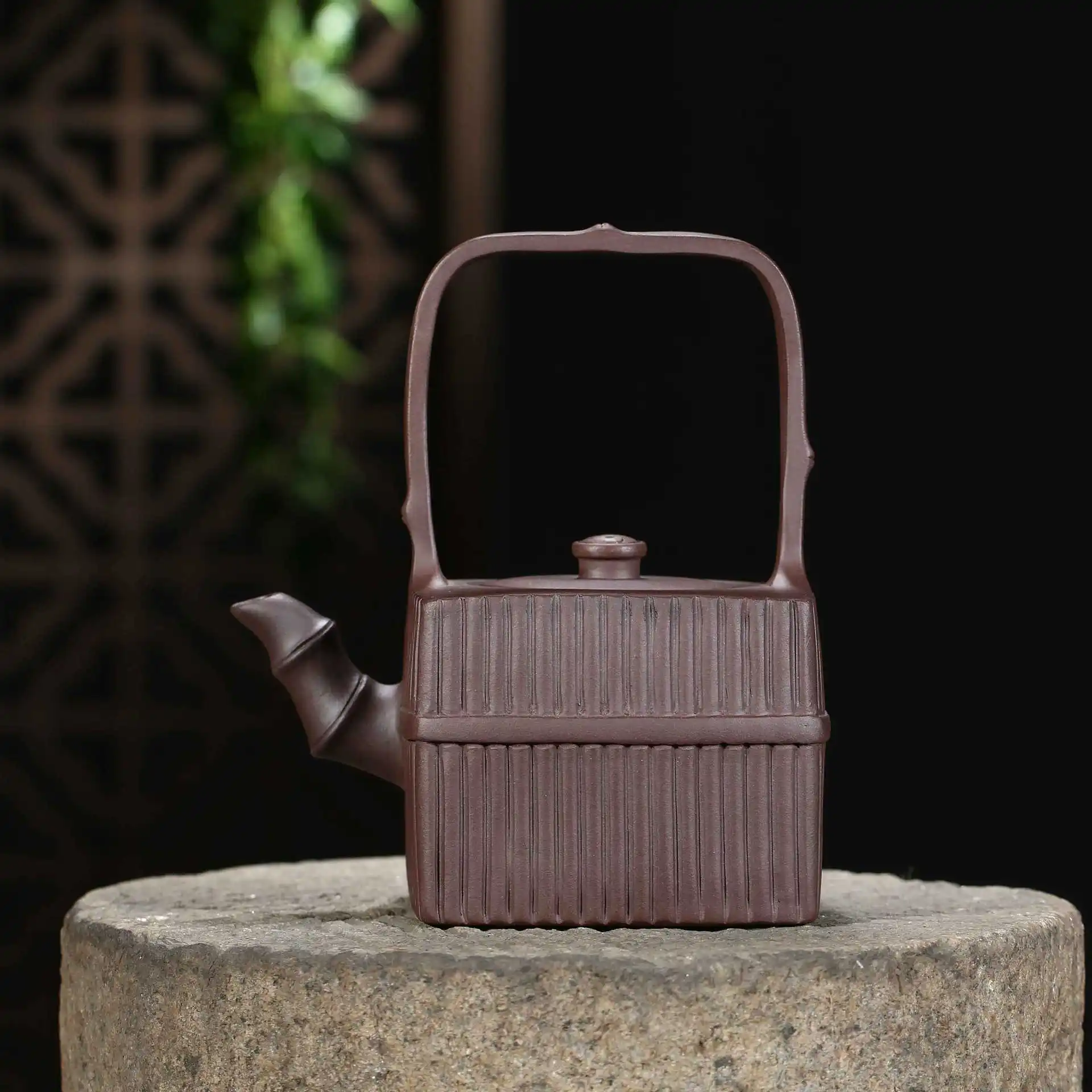 

Pottery Teapot Full Manual Raw Ore Purple Mud Bundle Bamboo Handle Teapot Tea Set Factory Direct Gift Customized Wholesale