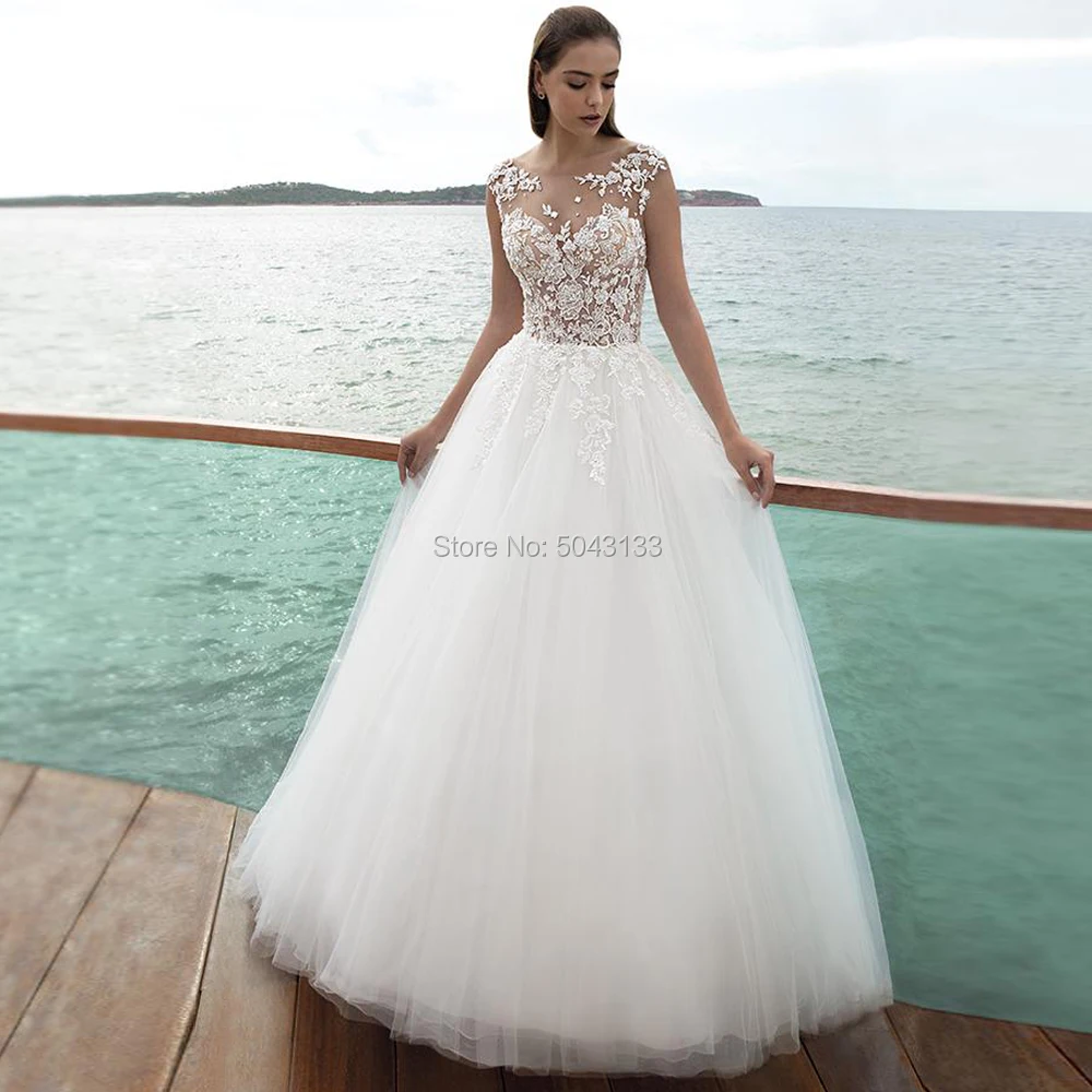 

Bateau Neckline Boho Wedding Dresses 2019 Lace Appliques Soft Tulle Bridal Gowns Sexy Sleeveless Backless Beach Bride Dress