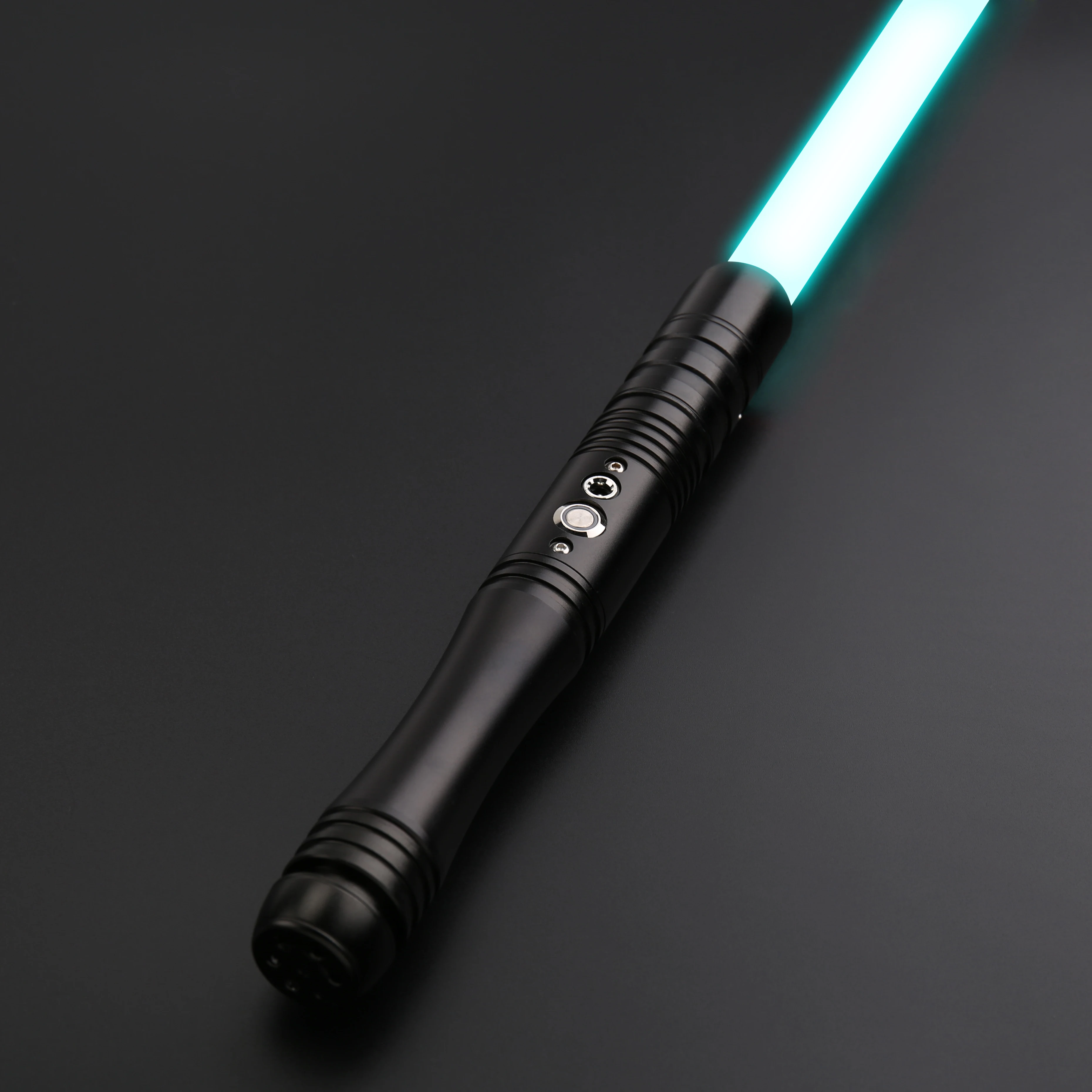 Улучшенный светильник-меч TXQSABER с RGB-подсветкой светится на блокировке