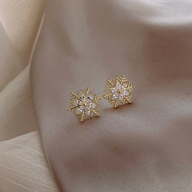 Южнокорейские новые изысканные маленькие серьги снежинки модные темпераментные универсальные серьги Элегантные женские ювелирные изделия