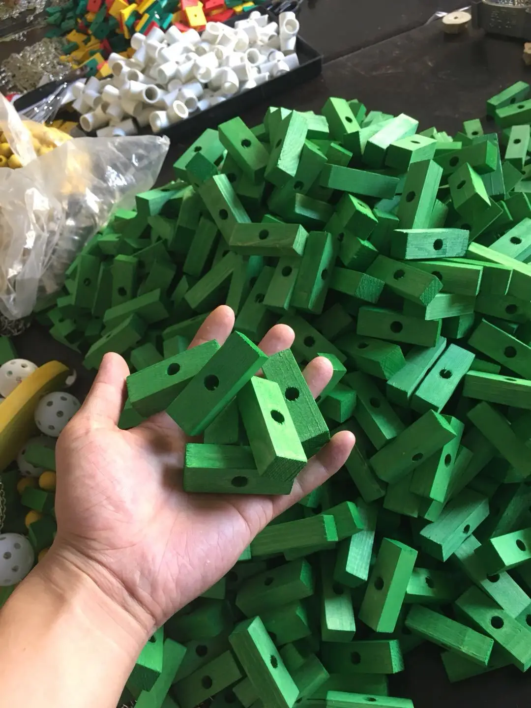 Игрушечные попугаи игрушечная птичка попугай Цвет деревянные штук Укус игрушка клетка niao yong булавки для попугаев, для кусания игрушка
