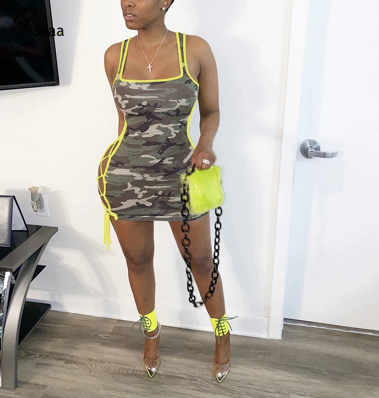 green bodycon mini dress