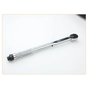 

Adjustable Handle Ratchet Torque Wrench 40-210NM Pre-Mounted Hand Repair Tools