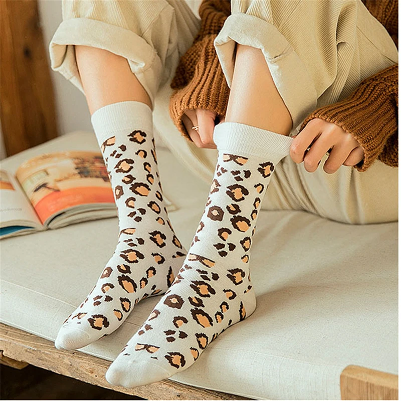 AWAYTR/носки из чесаного хлопка с леопардовым принтом; мягкие удобные женские носки; Длинные повседневные носки без пятки; модные хлопковые носки
