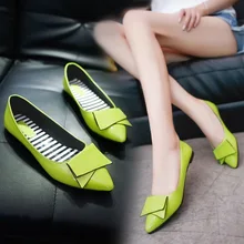 Новинка; женская обувь на плоской подошве; Летние тонкие туфли; повседневная обувь с острым закрытым носком и бантом; водонепроницаемые Мокасины