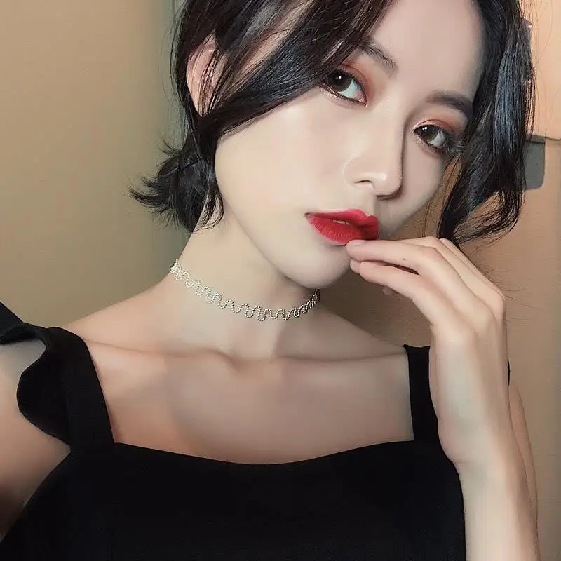 

1Pc Elegant Necklace Female Choker Fashion Simple Clavicle Chain All-match Necklace Exquisite Gift