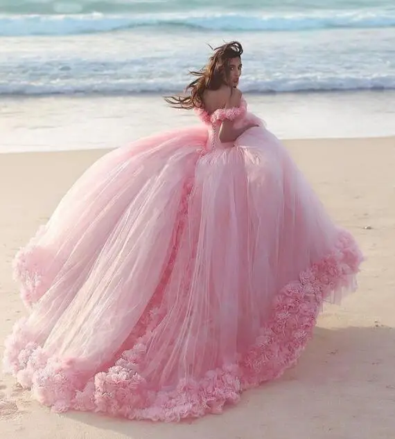 Розовые платья Quinceanera с платье с цветочной аппликацией, с открытыми плечами, с юбкой из тюля; милое бальное платье 16 халаты de Вечер