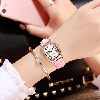 

2020 Retro Ladies Watch Creative Square Small Dial Elegant Leather Casual Women Brand Wrist Watches Roman Numerals Quartz Clock