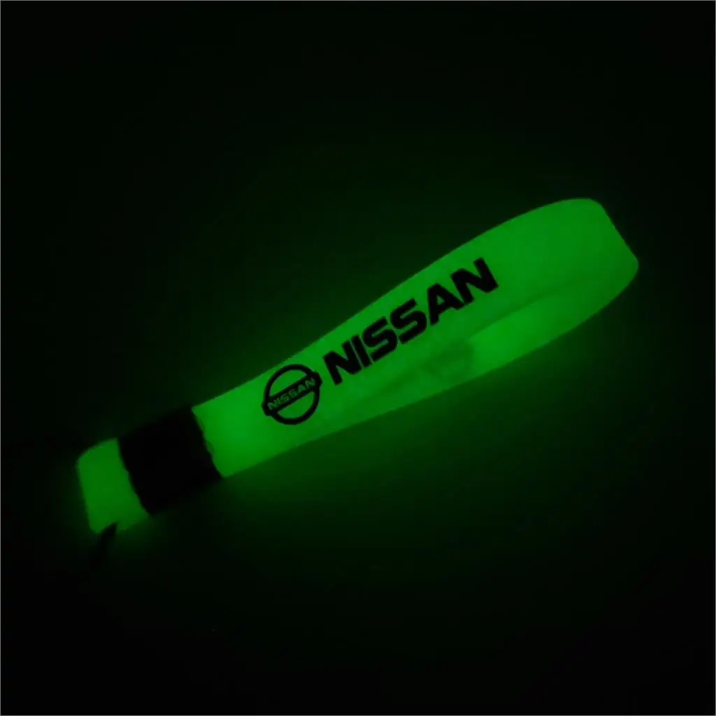 

Car Styling Auto Emblem Luminous key ring Case For Nissan Nismo X-trail Almera Qashqai Tiida Teana Skyline Juke Accessories