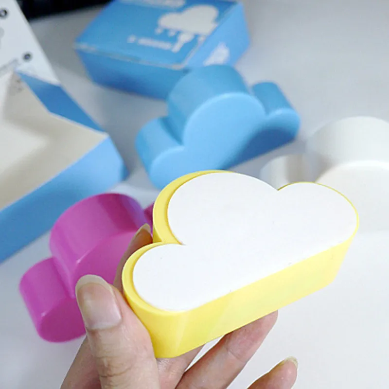 Magnetic Hooks Creative Novelty Home Storage Holder White Cloud Shape Magnetic Magnets Key Holder (6)