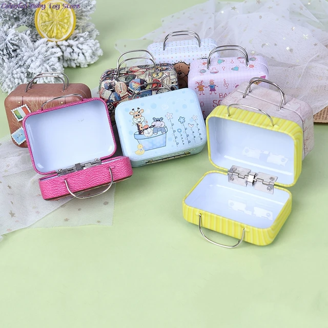 Mini valise en métal pour poupées Jouets miniatures Coffre Maison de poupée  Déco Boîte à bijoux