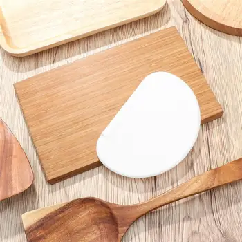 

OUNONA Plastic Kitchen Baking Semicircle Shape Cream Dough Cake Cutter Scraper Kitchen Baking Tools