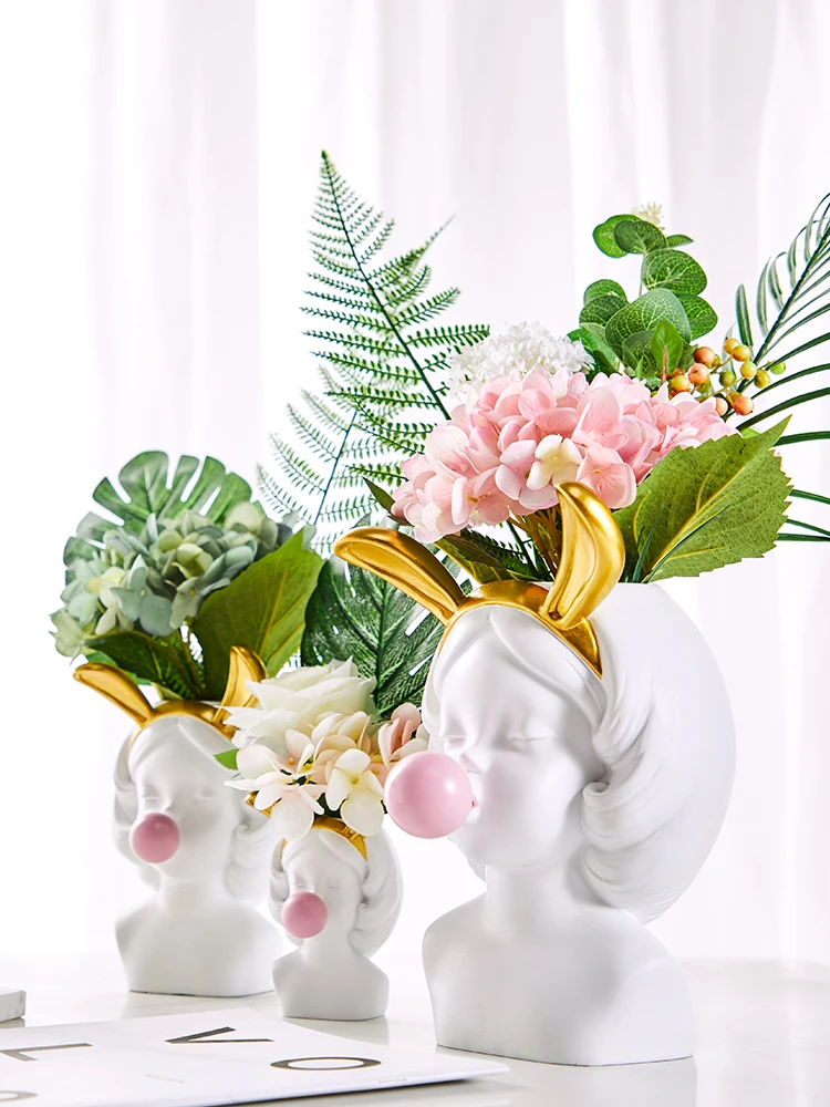 

Creative Nordic vase lovely Bubble Gum Girl Gold vase Human head Modern home Flower arrangement Desktop decoration Sculpture