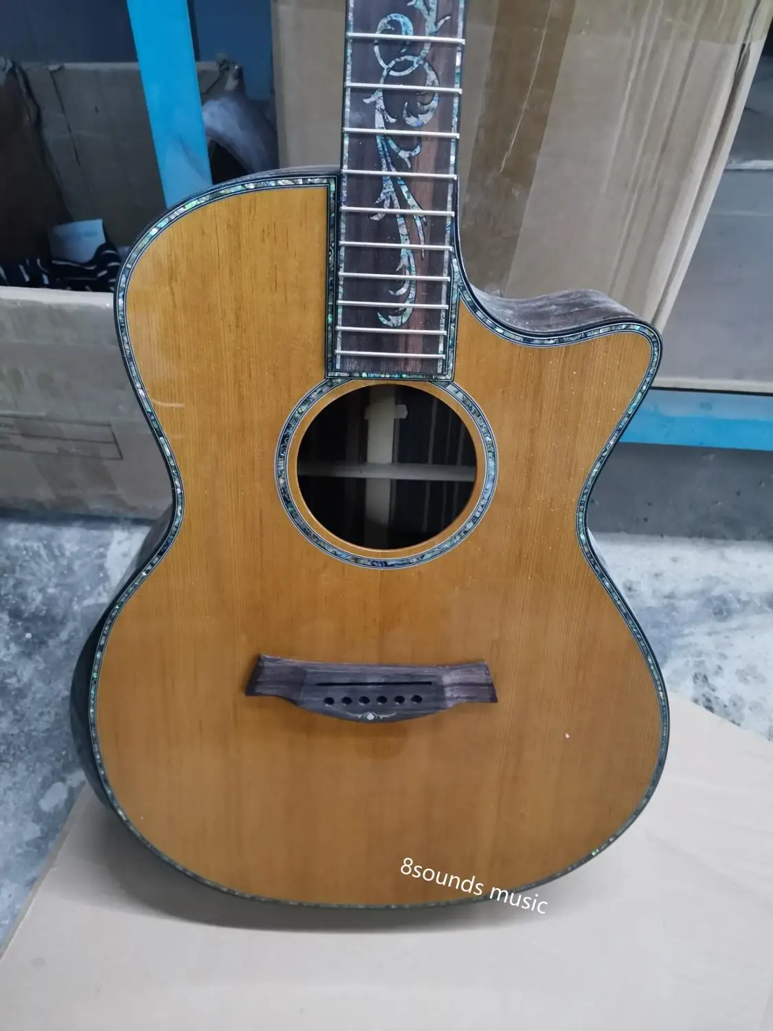 На заказ Акустическая гитара solid cedar top SP14 Акустическая гитара, настоящий abalone Ebony cutaway sanders гитара