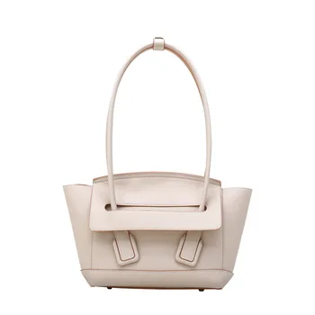 

2020 new solid color fashion personality hand shoulder shoulder personality tide bag female bag flip net red wild trend