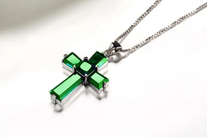 

Silver Jubilee Heart Pendant Necklace Female Clavicle Pendant CBA11