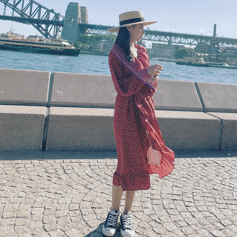

Photo Shoot 2019 Spring New Style Korean-style WOMEN'S Wear Retro CHIC-Style Waist Hugging Slimming Polka Dot Scheming V-neck Dr