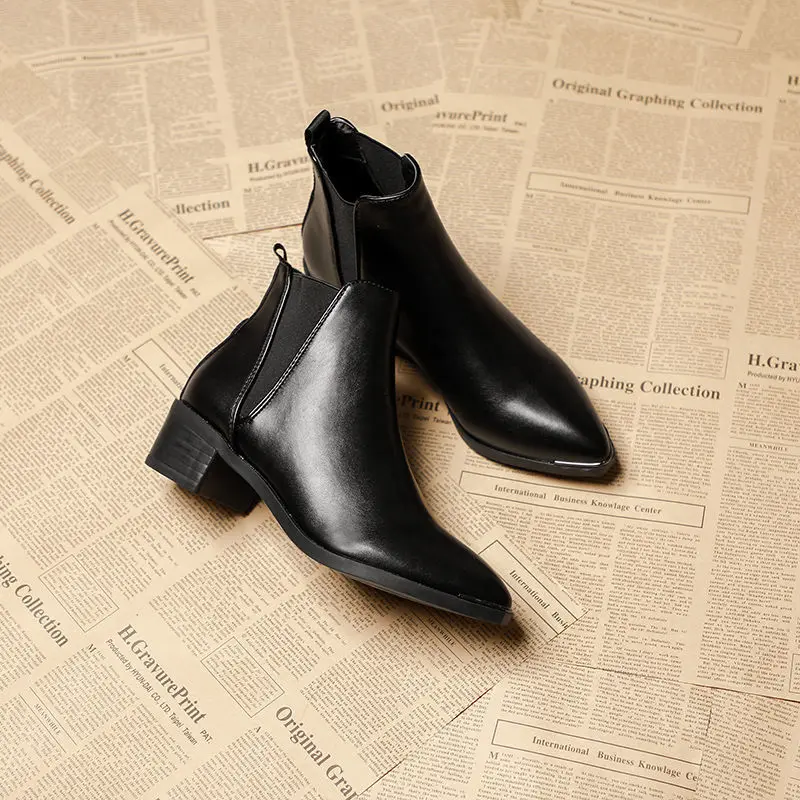 2021 Autumn and Winter New Thick Heel Short Boots Women's British Style Korean Pointed Martin Boots and Bare Boots Pointed Shoes