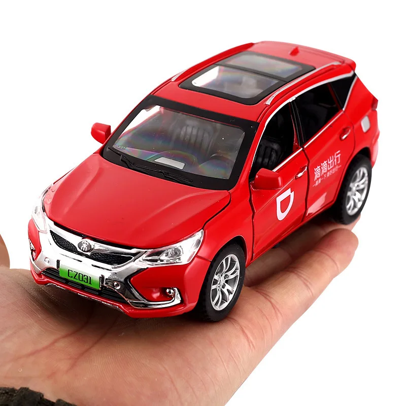 Re для спортивной камеры xiao che, вызванных 1: 32 брелок для автомобильных ключей, модель песня модель внедорожного автомобиля ВОИН звук и светильник Шесть Двери Металлические Cz03