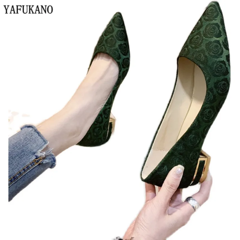 Elegant Red Flowers Embroidered Bridesmaid Wedding Shoes Fashion Square Low Heel Lady Pumps Chinese Style Party Dress High Heels | Обувь