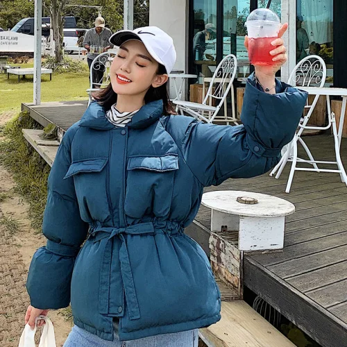 

Aihuyigui New Solid Red Black Padded Cotton Coat Female Stand Collar Tie Short Cotton Winter Warm Jacket Coat Abrigos Cl003