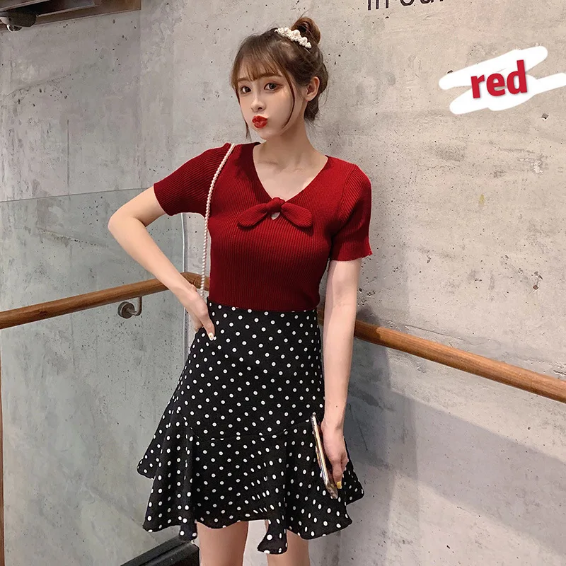

#1840 Bow by Age Red Viscose Knitted Short-sleeved T-shirt Women's + High-waisted Polka Dot Skirt Two-Piece Set