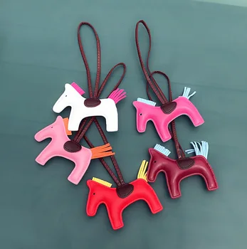 

Cute Fringe Keychain Pony Leather Bag Pendant Pendant Creative Key Chain Fashion Gift Pendant Car Keyring Accessories Woman