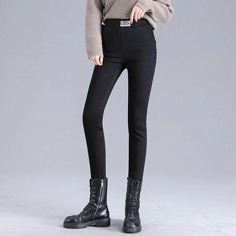 Elastic Waist Embroidery Velvet Jeans 