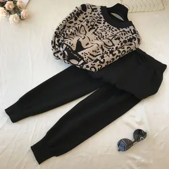 

Autumn and Winter Retro Leopard Pattern Sweater + Pocket Feet Pants Casual Two-piece Suit