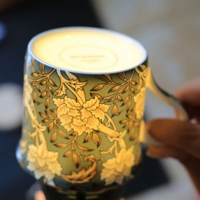Ретро костяного фарфора Кофе кружка с ложкой Рисунок "Север" Чай кружка Британский фарфоровая кофейная чашка Керамика Чай чашка кафе посуда для напитков