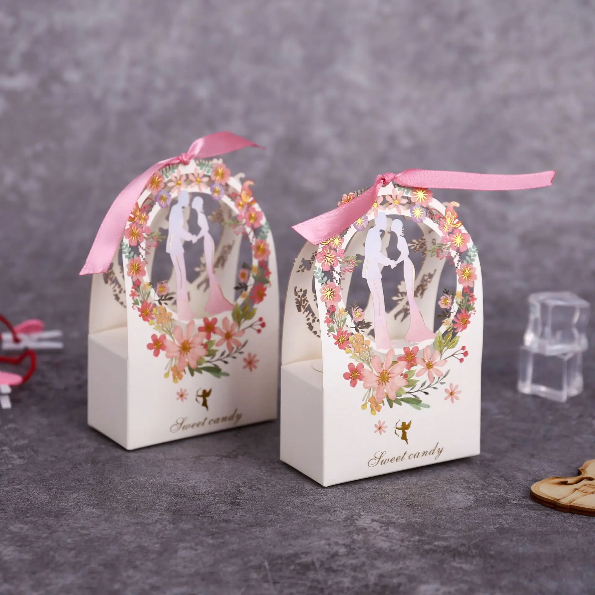 Bride & Groom Silver Wedding Favour Boxes Sweets Treat Gifts Pair/Singles  FB007 