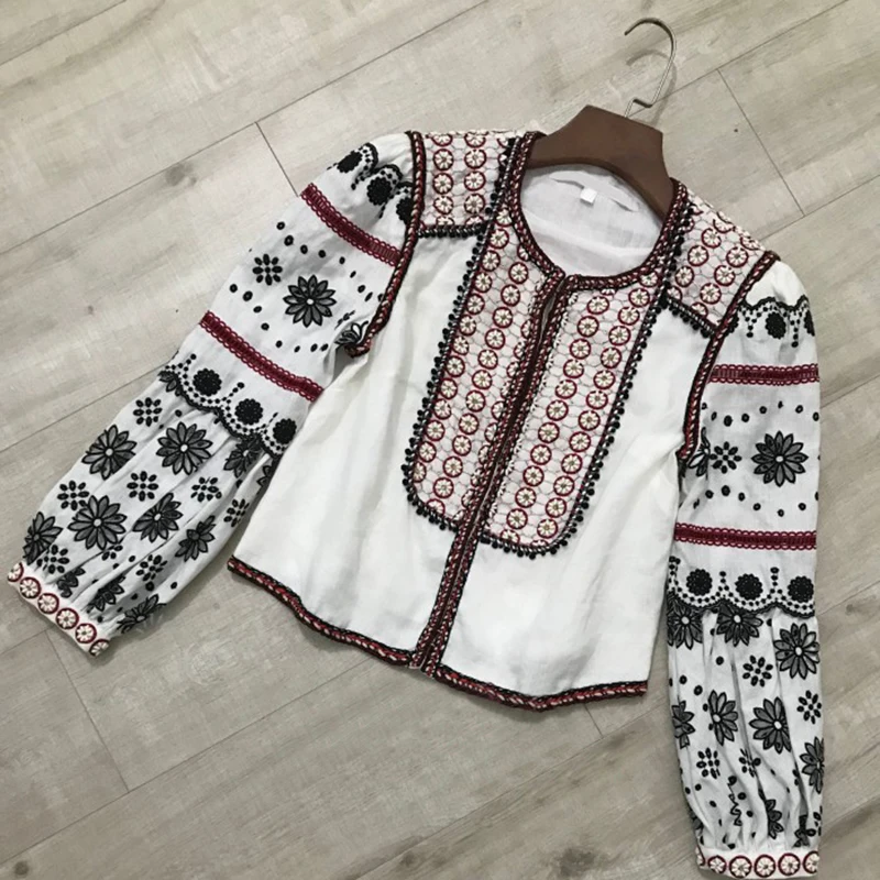 TWOTWINSTYLE Embroidery Vintage Women's Jacket O Neck Open Stitch Beading Patchwork Short Coat Female Fashion Autumn