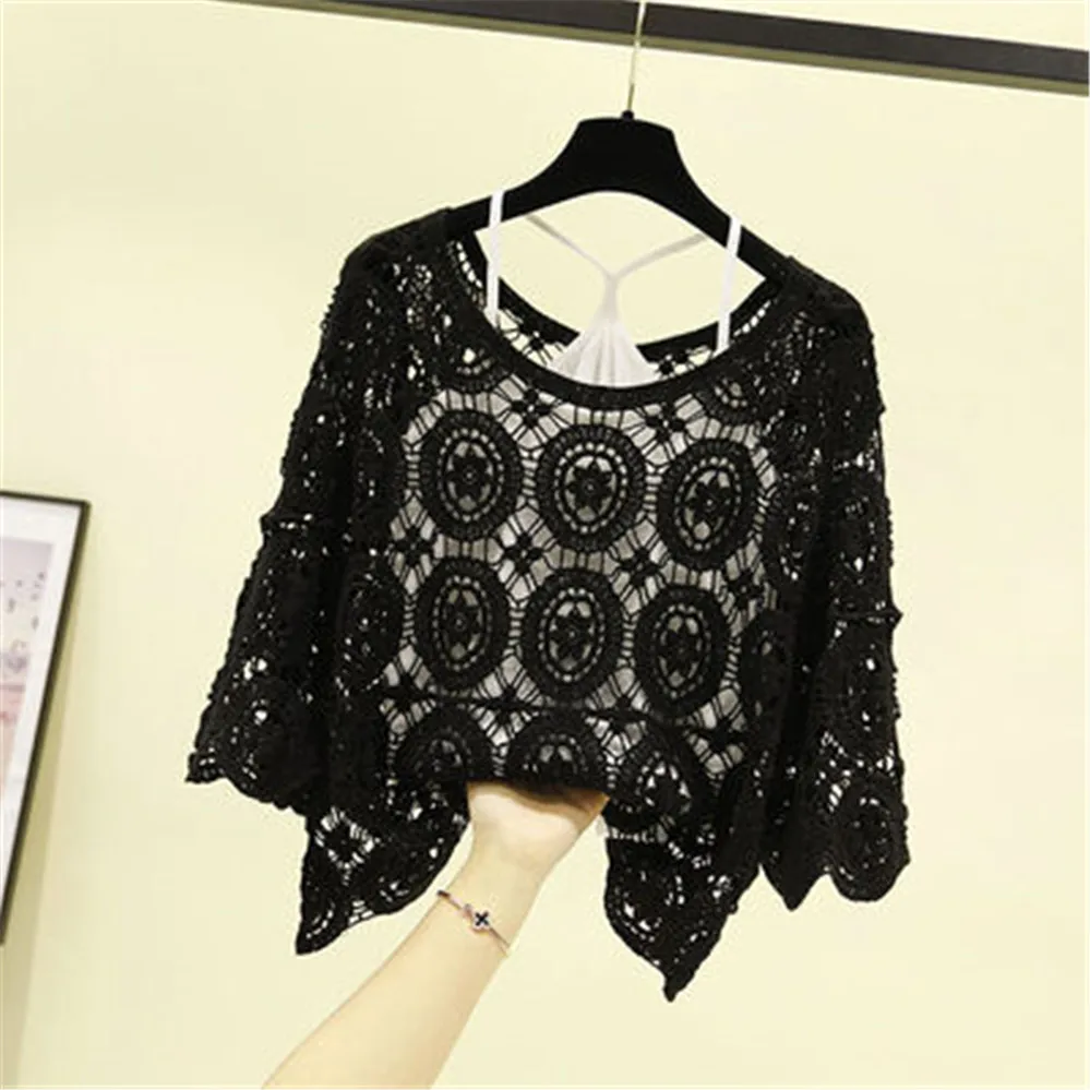 Chemise en dentelle florale crochetée col chemisier et manches longues à poignets