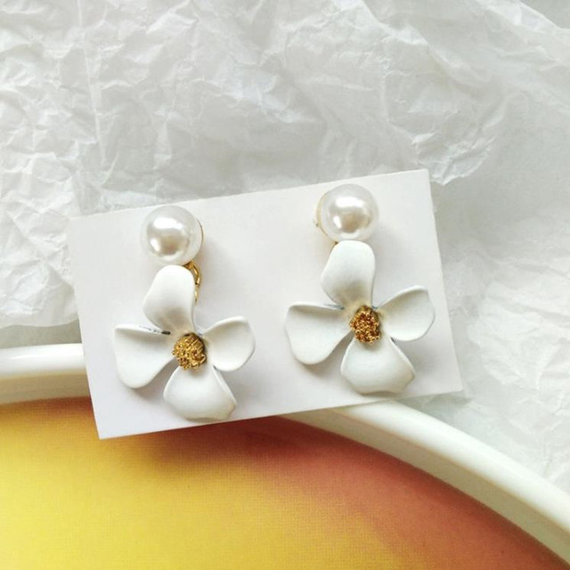Dangle Flower Earrings for Women Candy Color Pink Yellow White Cute Small Earrings Korean Romantic Jewelry Party Gift