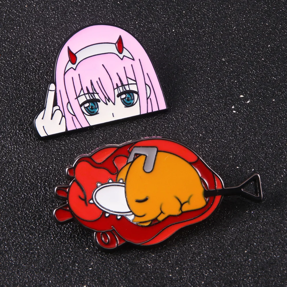 Motosserra homem esmalte pinos desenhos animados anime pochita criativo  broches na mochila lapela pino presente para o amigo crianças aniversário  jóias - AliExpress