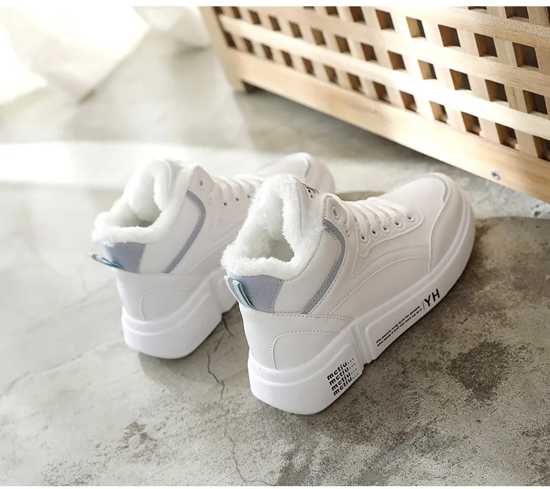 12352834937_1094510819