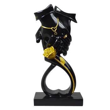 

Creative personality European style resin handshake cooperative ornament Wedding gift living room Desktop home decoration