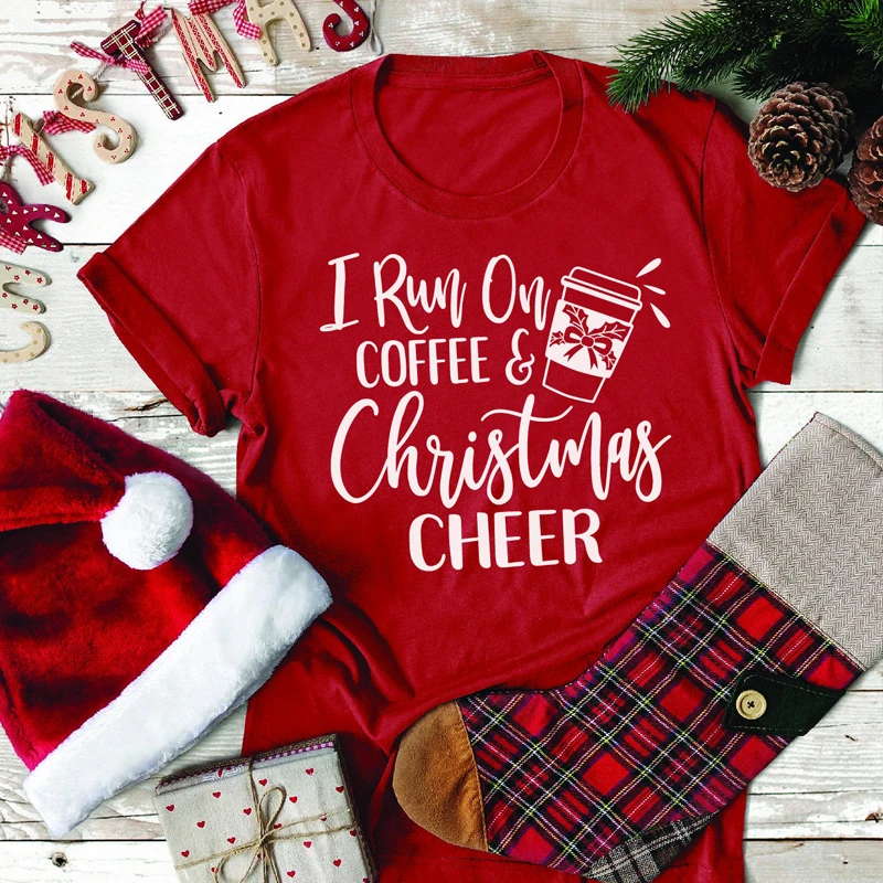 Запускаю на Кофе& Рождественское приветствие Футболка с принтом повседневные футболки Забавные футболки tumblr лозунг Рождество гранж Топы праздничная одежда - Цвет: red