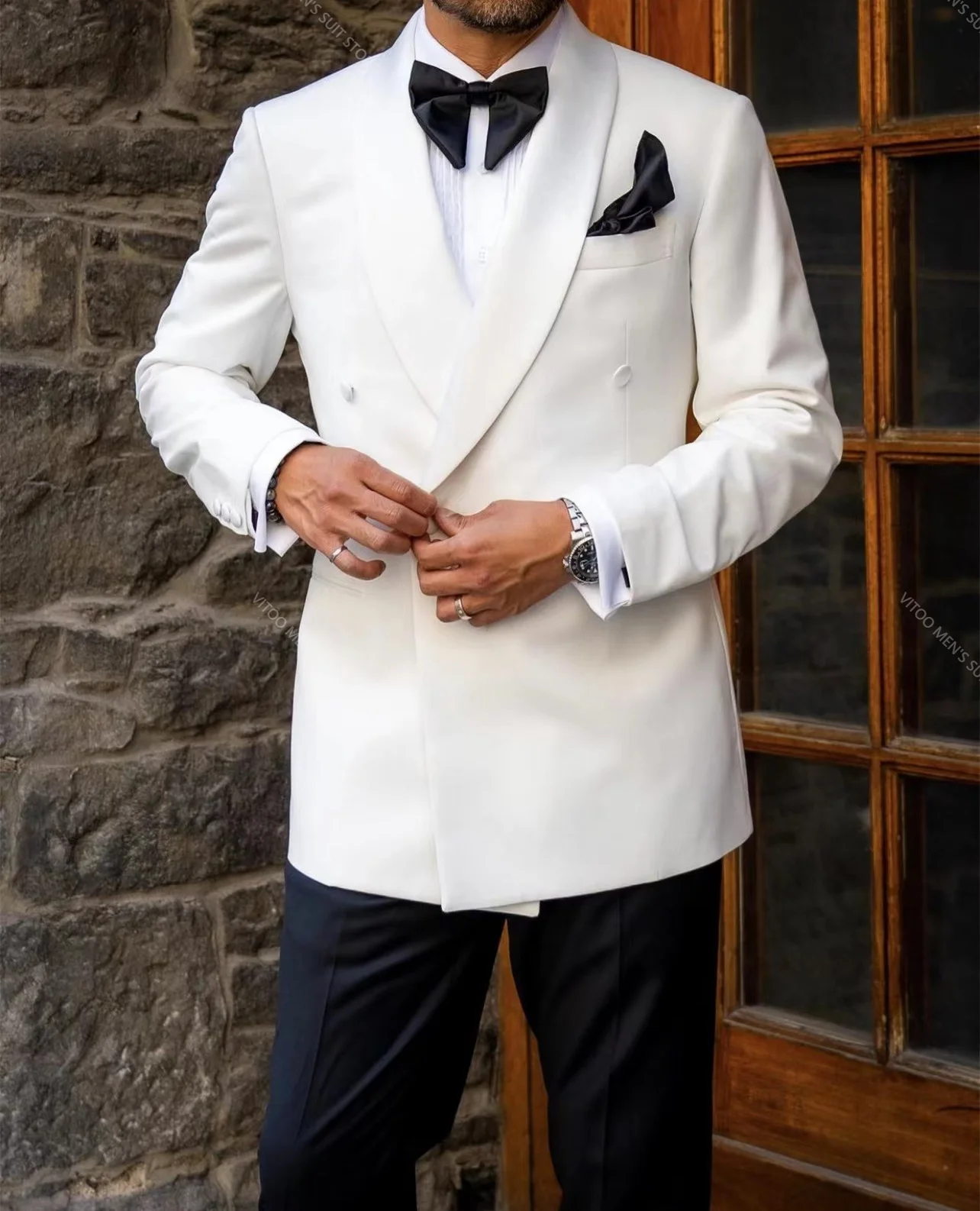

2022 Stylish Double Breasted Costume Homme Men Suits Wedding White Blazer 2Pcs Jacket Black Pants Bridegroom Groomsmen Clothing