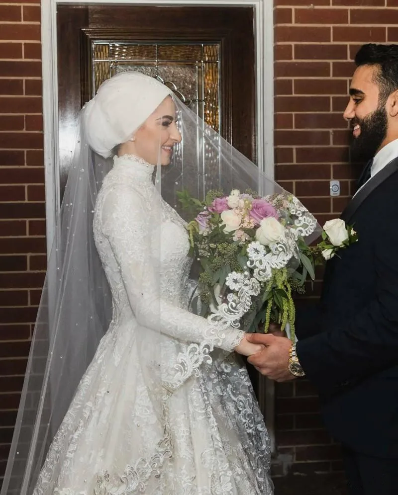 Новое поступление мусульманские свадебные вуали сетки кружева крайний слой с длинными рукавами и аппликацией из бисера свадебная фата невесты теплый шарф