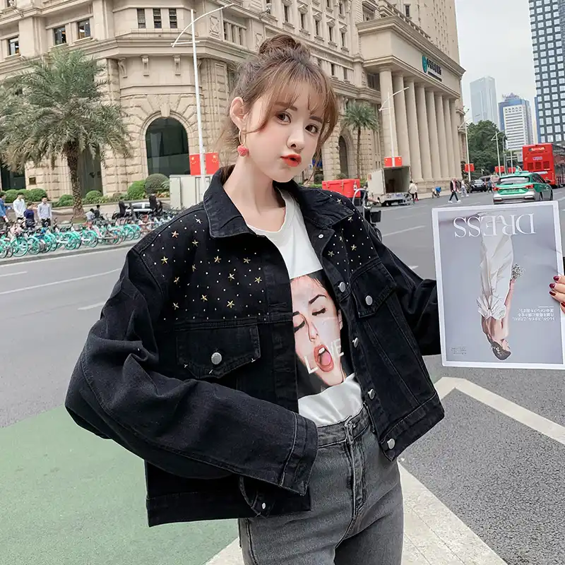 black denim jacket outfit women