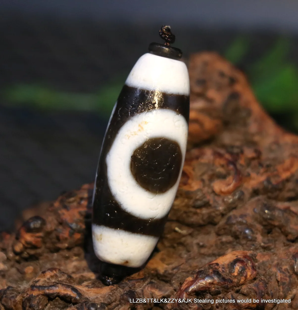 

Magic Tibetan Old Agate Harmonious Symbol Heaven&Earth dZi Bead Amulet Pendant Top 5A+ Timestown UPD210825A1