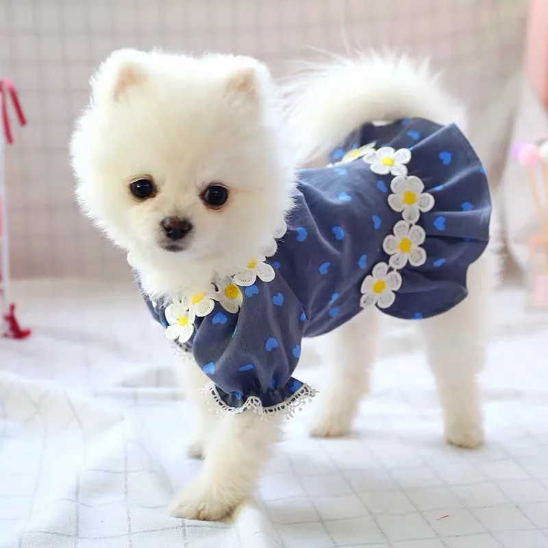 

Love Printing Dog Skirts Cotton Spring Summer Puff Sleeve Two Legs Dog Dresses Yorkshire Plumeria Lady Dogs Cat Clohtes For Pet